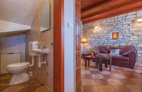 Beautiful Home In Hrboki With Wifi - Foto 17