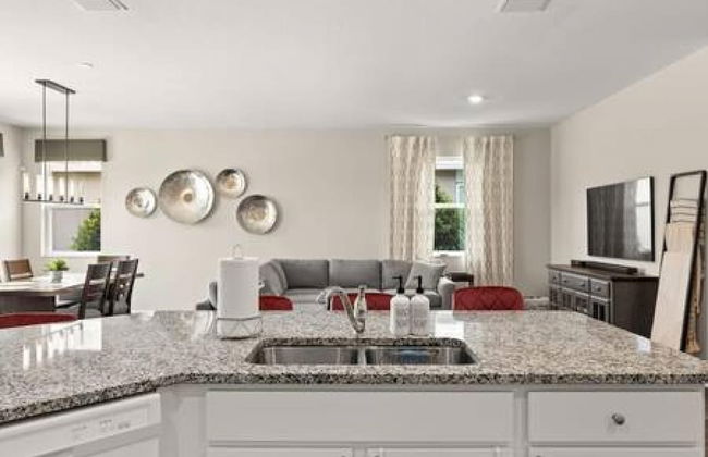 Florida Retreat Home w Fast-wifi Patio King Bed - Foto 18