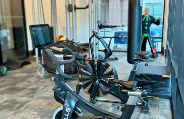 Luxe Suite - Comfort - King Bed and Free Parking - Foto 27