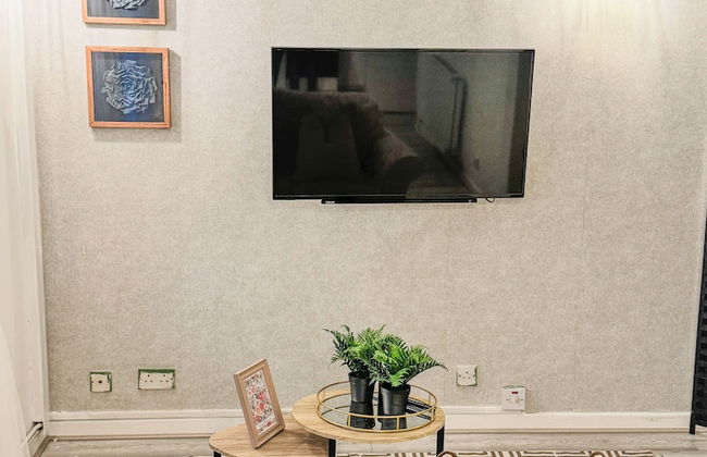 Manchester Luxury Studio Apartment - Photo 7