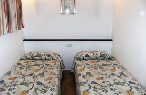 Apartment for 5 people with garden - Photo 12