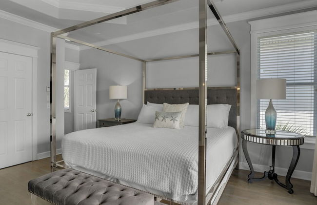 4BR Home, Private Pool, Steps From Beach, Minutes to Top Attractions - Foto 9