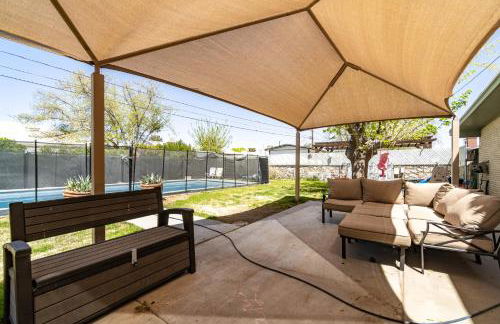 Remodeld5BR Modern Retreat with Covered Pool - Foto 25