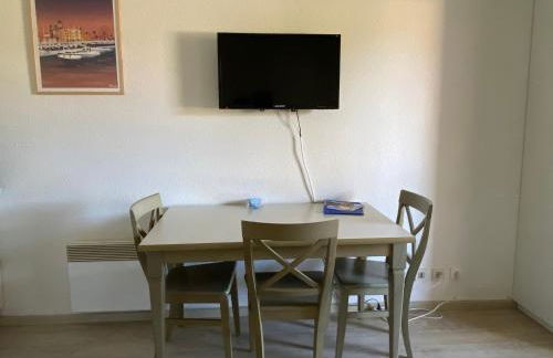 Domaine Valescure vue Piscine ou Pinede - Wifi - Foto 36