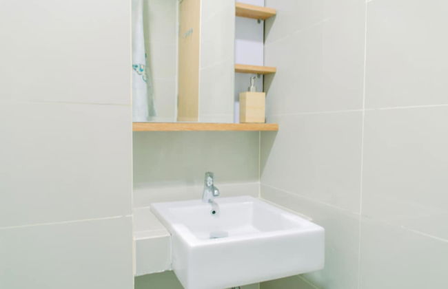 Cozy Stay Studio Apartment At B Residence Near Aeon Mall - Foto 8