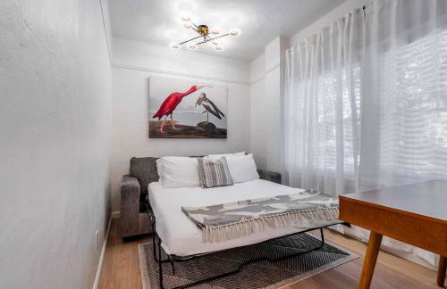 Sanctuary on 3rd - Walk to UF , Parking , Grill - Photo 40