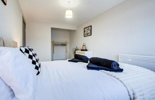 Modern 2 Bed in High Wycombe by ARP Homes, Ideal for Families or Business, Free Parking - Foto 5