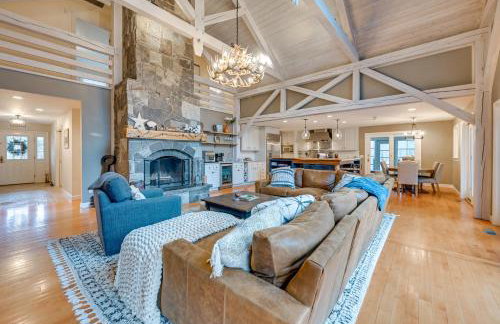 Monterey Home with Hot Tub, Pool and Game Room! - Foto 4