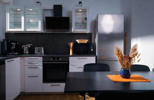 Apartment 4 - Photo 11