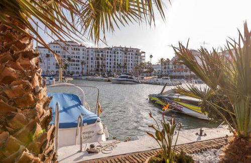 2060-Newly furnished 2 bedrooms apt with golf - Photo 42