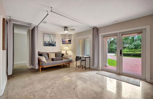 Stylish 2br 3ba with Heated Pool plus Beach Walkable - Foto 14