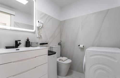 2 Estudios en La Romana Playa, uno con vista parcial mar y otro vista a la piscina - Foto 14