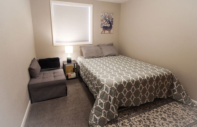 Downtown Granby Retreat & Spa - Photo 2