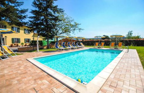 Awesome Apartment In Montecatini Terme - Photo 1