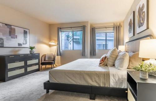 Tranquil Apt 2 King Suites Pet Friendly near DT Bellevue - Foto 26