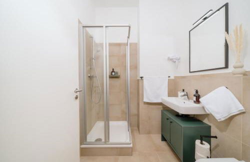 Homely Berlin - New Build , near River , Main Station , Family & Business - Photo 38