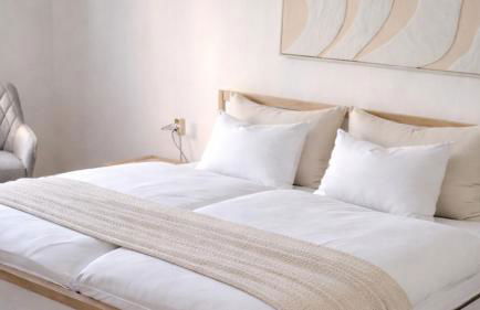 Moderne Ferienwohnung,Sauna im Haus, Parkplatz Hunde willkommen, nahe Schloss, Waldeisenbahn, Hermansbad, UNESCO Geopark, nahe polnischer Markt, Top Lage für Ausflugsziele zum Wandern oder Radfahren - Foto 2