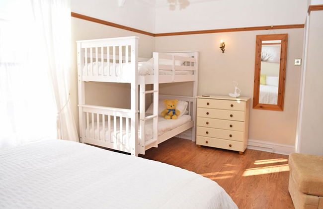 Cambrian House - Photo 2