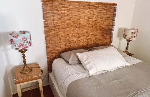 Cá Ficamos - T1 Hortacasa Portugal - Foto 3