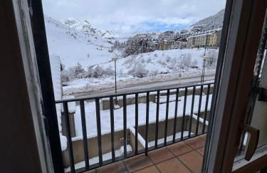 Apartamentos Pirineos Rent - Photo 8