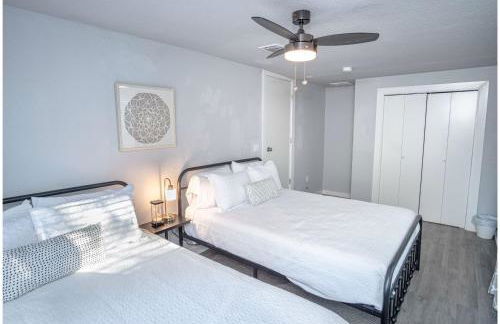 Stylish 4 Br/2ba Renovated Home Near Downtown - Foto 38