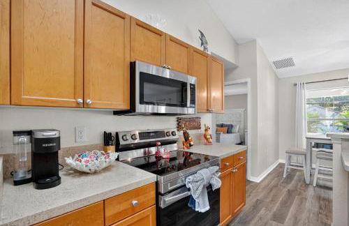 Spacious 4BR Retreat with Heated Pool & Spa home - Foto 21