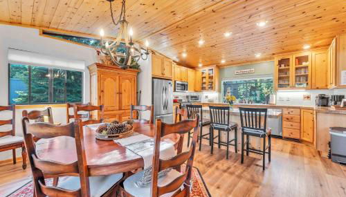 The Big Bear Chalet Private Hot Tub - Foto 2