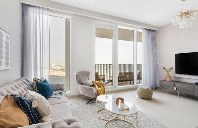 Luxury 2BR at Harbour Gate - Photo 15