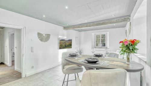 1 Bedroom Lovely Apartment In Irrhausen - Foto 4