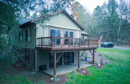 Spacious Catskills Home with Covered Hot Tub - Foto 13