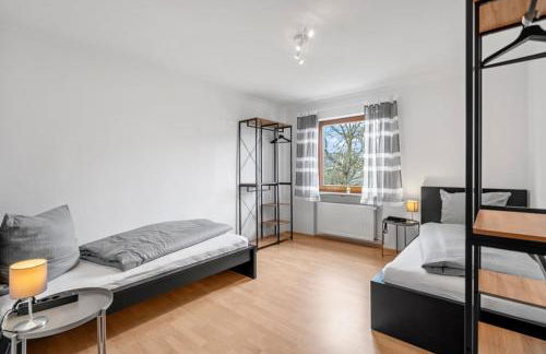 HomeTonight Workers Home - Komfortables Haus für bis zu 9 Monteure - Foto 17