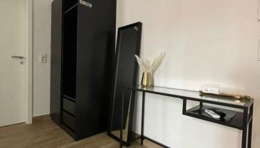 City Apartments Trier Suite 4 - Foto 3, wardrobe