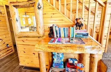 Cozy Lakefront Retreat with Game Room, Outdoor Living and Dock in Wisconsin - Foto 43