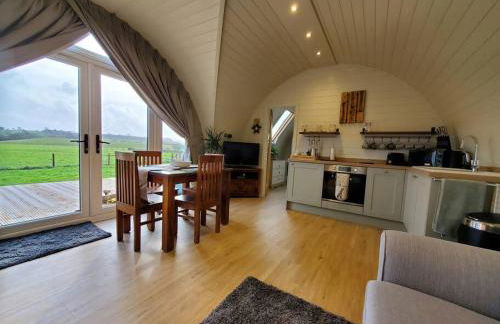 Riding Gate Lodge - Photo 10