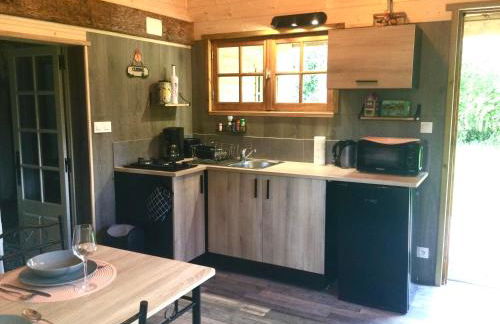 Bungalow 2 pièces, SDB, terrasse, Piscine de mai à octobre - Foto 3