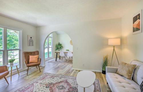 Modern Boho Gem Yard and 10 Mi to Baxter Arena - Foto 4