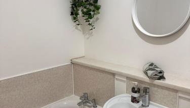 2BR Flat Free Parking Near Hampden and O2 Academy - Foto 3