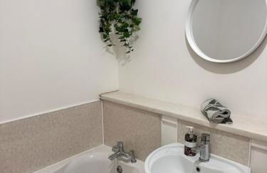 2BR Flat Free Parking Near Hampden and O2 Academy - Foto 3