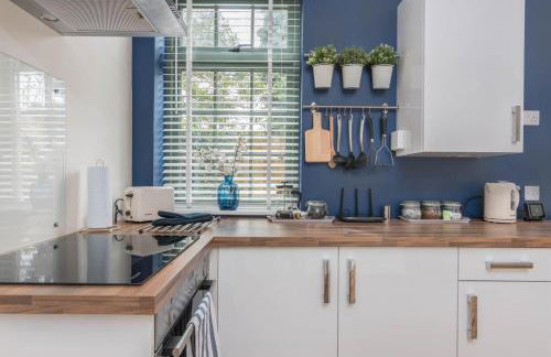 Rainbow House - Entire Place - Photo 7