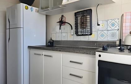 Estadia Tri - Ótima Localização, Confortável e com Garagem - Foto 2