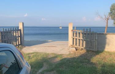 Seafront Apartment - Photo 25