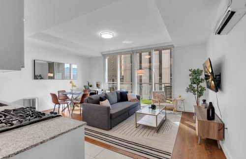 Stylish 1BR Near BOKCntr-Gym,Lounge,Balcony,Pet OK - Foto 1