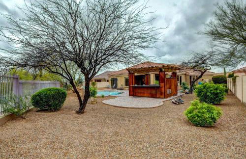 Luxe Couples Retreat with Pool and Outdoor Kitchen! - Foto 55