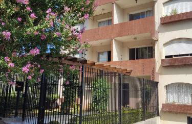 Apartamento de frente com sacada - Foto 11