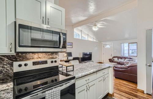 Vaulted Ceilings, Natural Light Apt near Olde Town - Foto 10