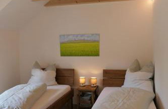 Ferienwohnung, 2 Zimmer, 4 bis 6 Personen, 67 qm, mit großem Balkon, entlang am Fluss, an der Aach, am Bodensee, nah am Naturschutzgebiet - Foto 5