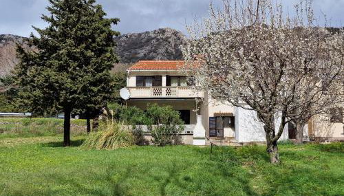 SWIM and CLIMB BAŠKA HOLIDAY HOUSE - island KRK - Foto 2, Garden