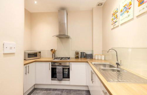 Refined 2-Bed Flat with Classic Edinburgh Charm - Foto 13