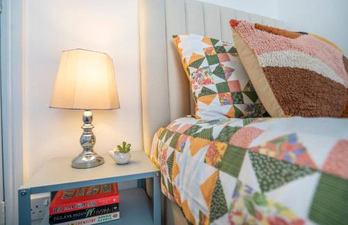 Spacious 3 Bed Flat-Free Parking-by Holiday Homes - Foto 27