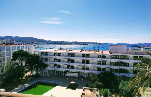 Junto al mar y las montañas - Foto 11